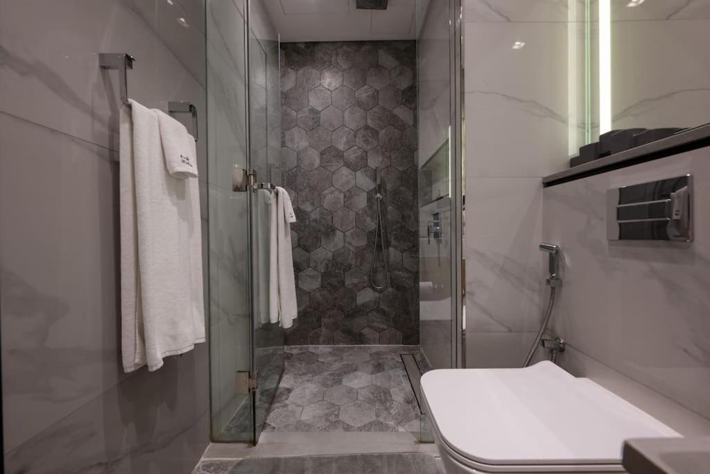 Chic Apt, Near To Mall With Canal Views - 1623 * Dubai