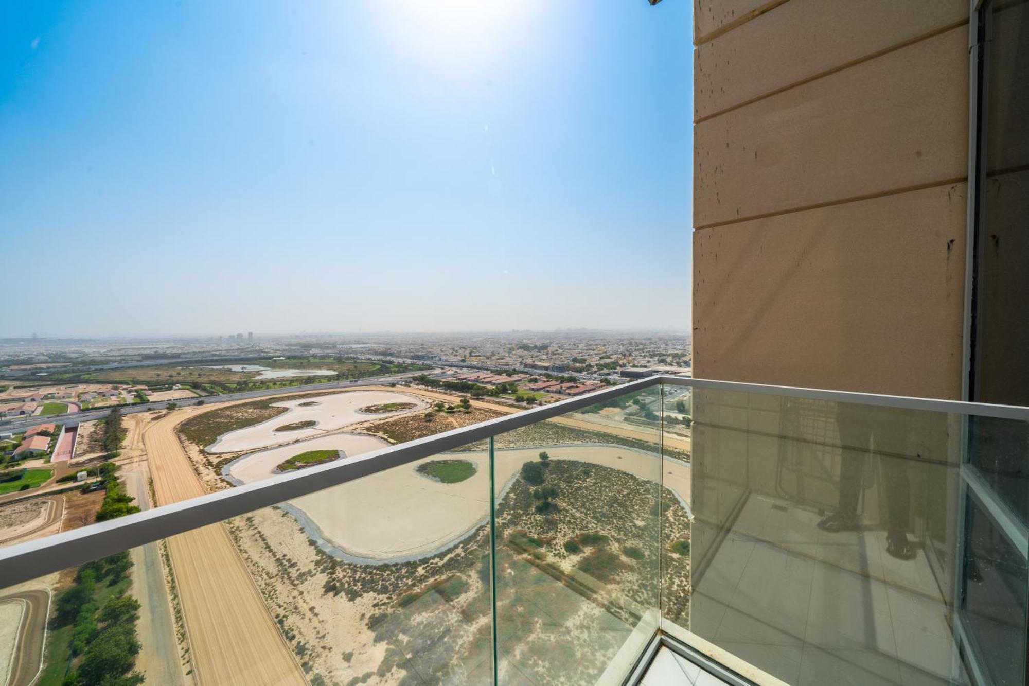 Homes & Beyond I High Floor 1 Bedroom In Al Habtoor Apartment *