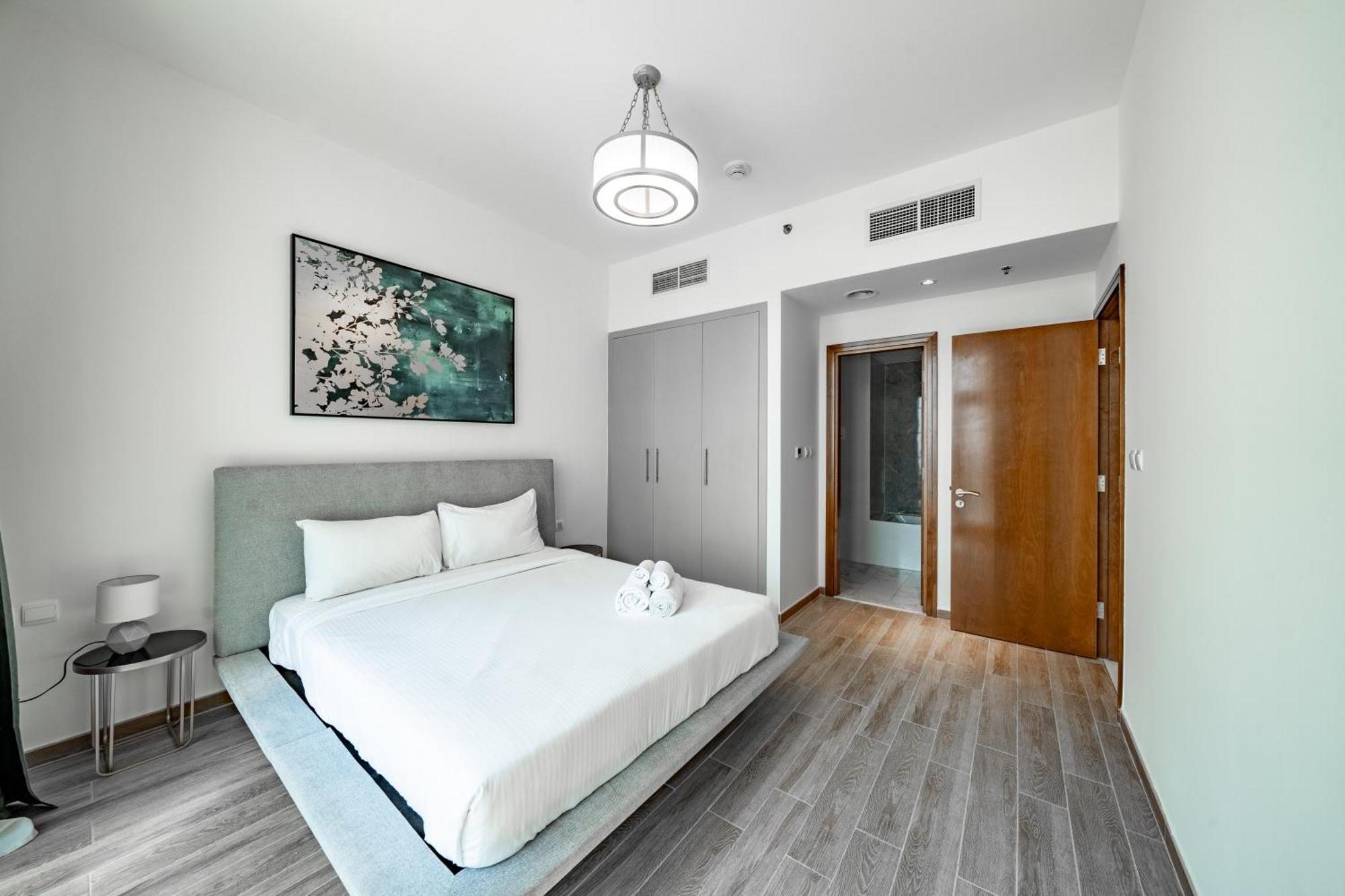 Homes & Beyond I High Floor 1 Bedroom In Al Habtoor * Dubai