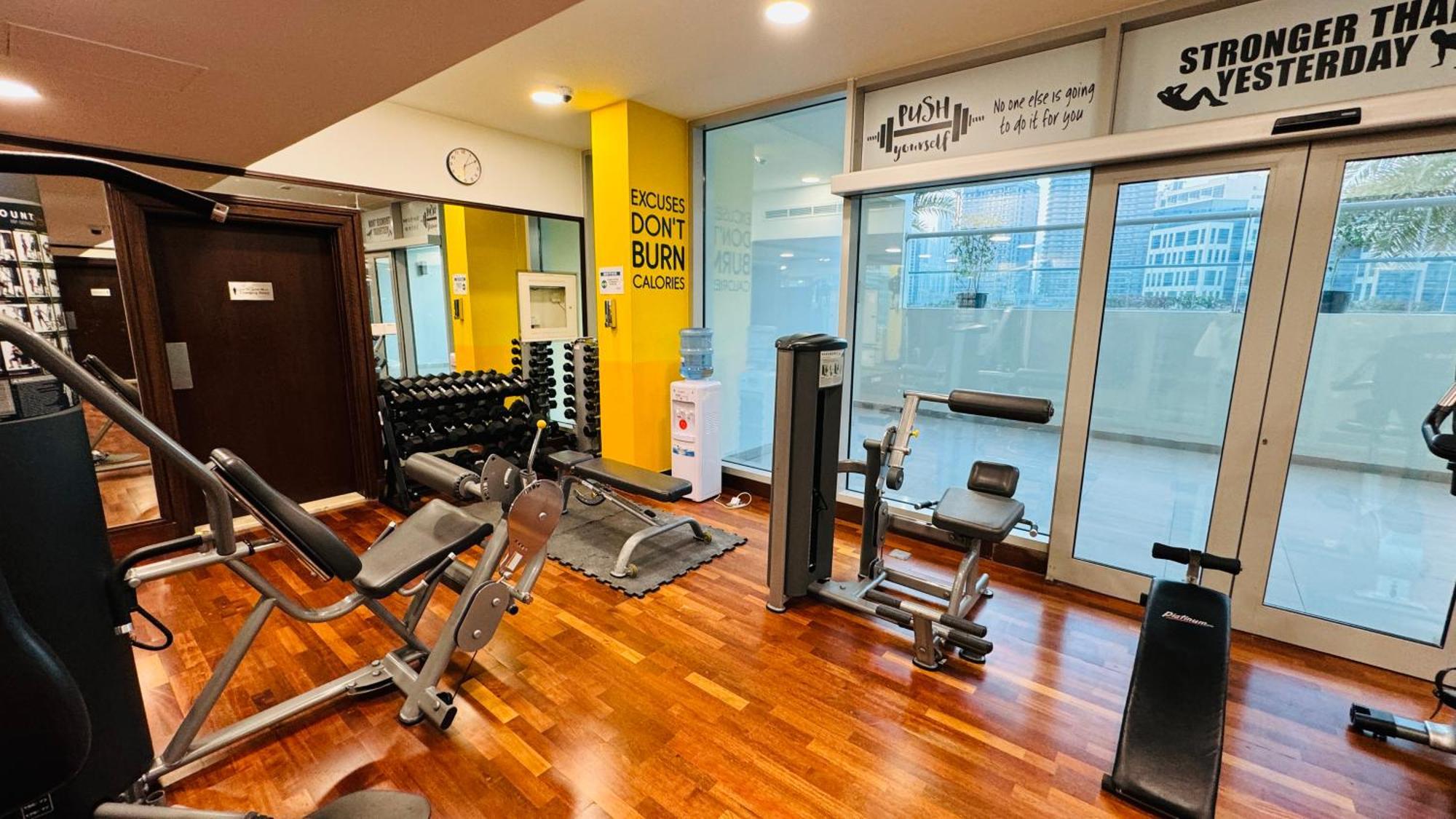 Apartment Stylish Fairview In Business Bay Canal View Marasi Drive *