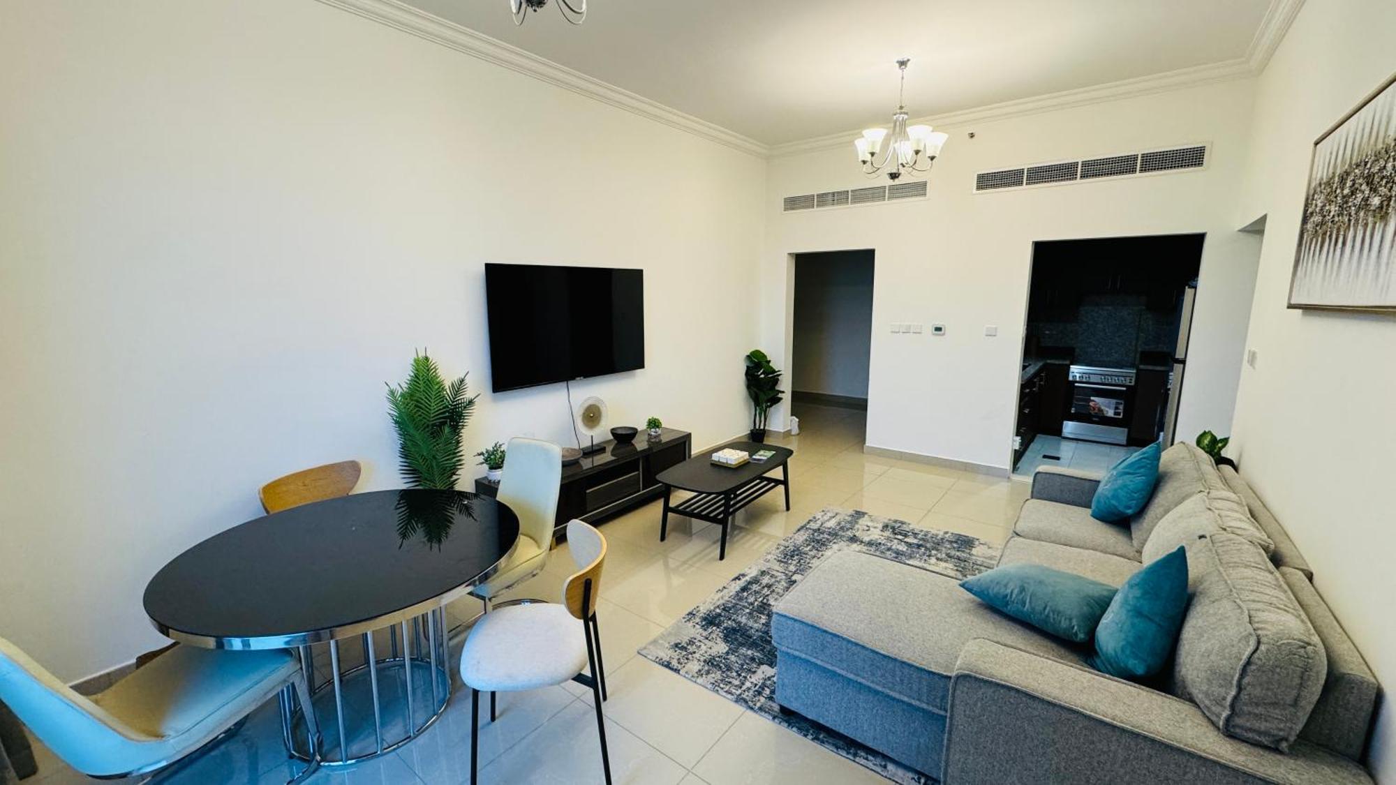 Apartment Stylish Fairview In Business Bay Canal View Marasi Drive