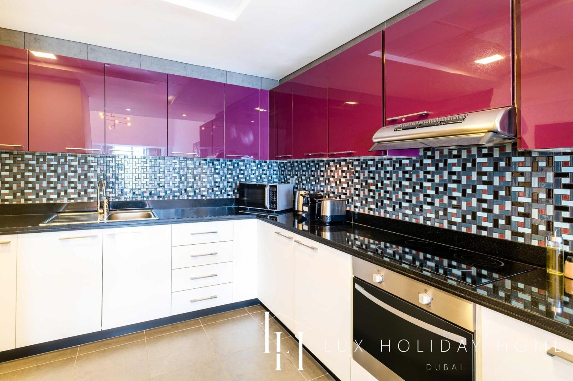 Lux Cayan Superior 3 In Marina Apartment Dubai
