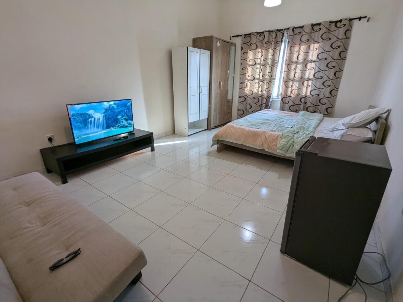 For Rent In Compound Housing Near Burj Alarab 125 Homestay