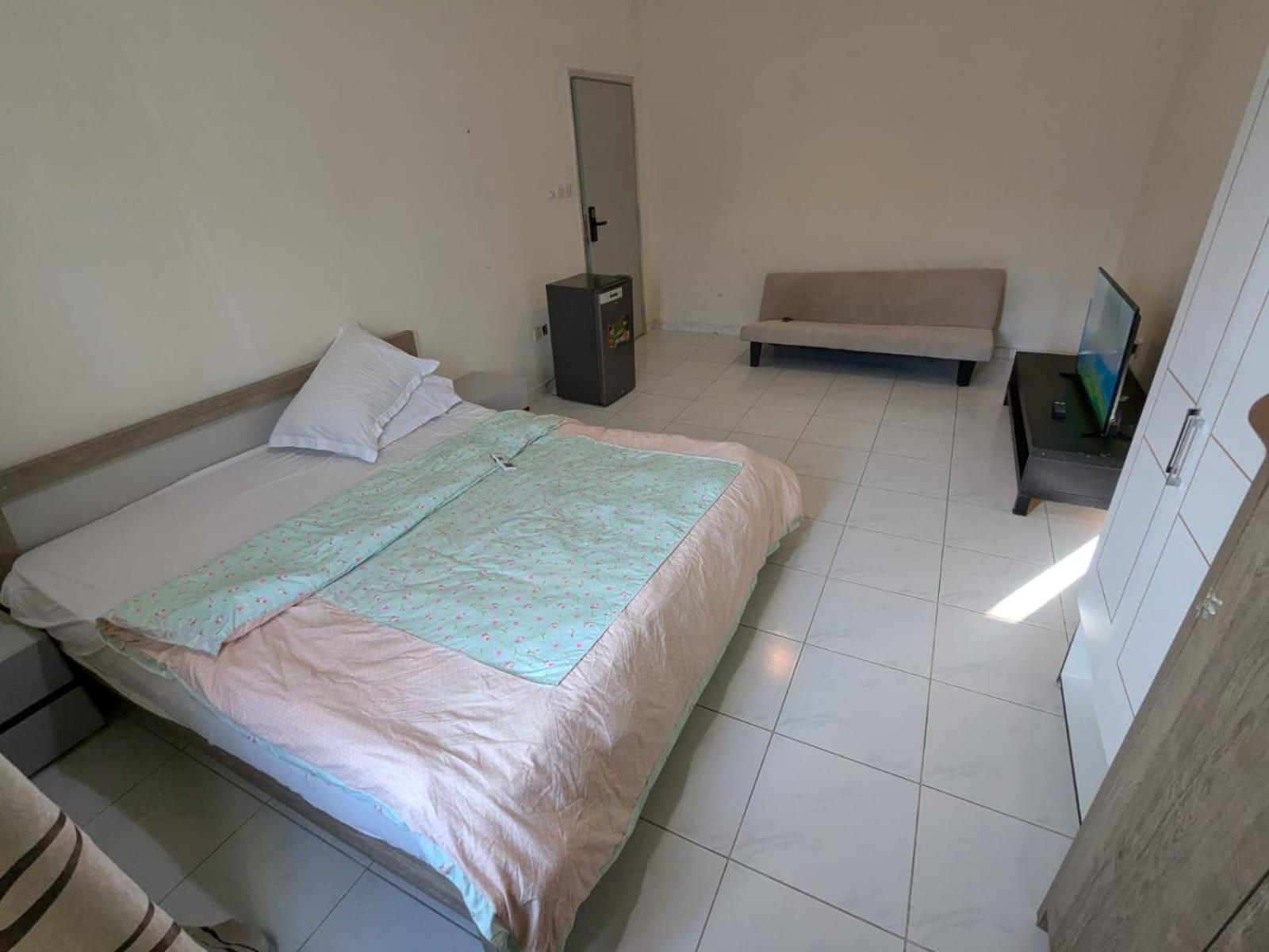 For Rent In Compound Housing Near Burj Alarab 125 Homestay Dubai