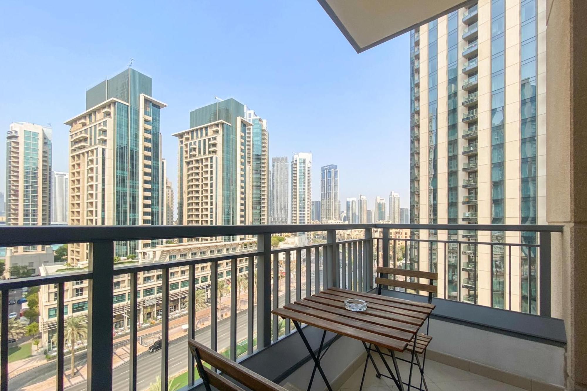 Silkhaus Chic Studio Burj Khalifa Short Walk Apartment