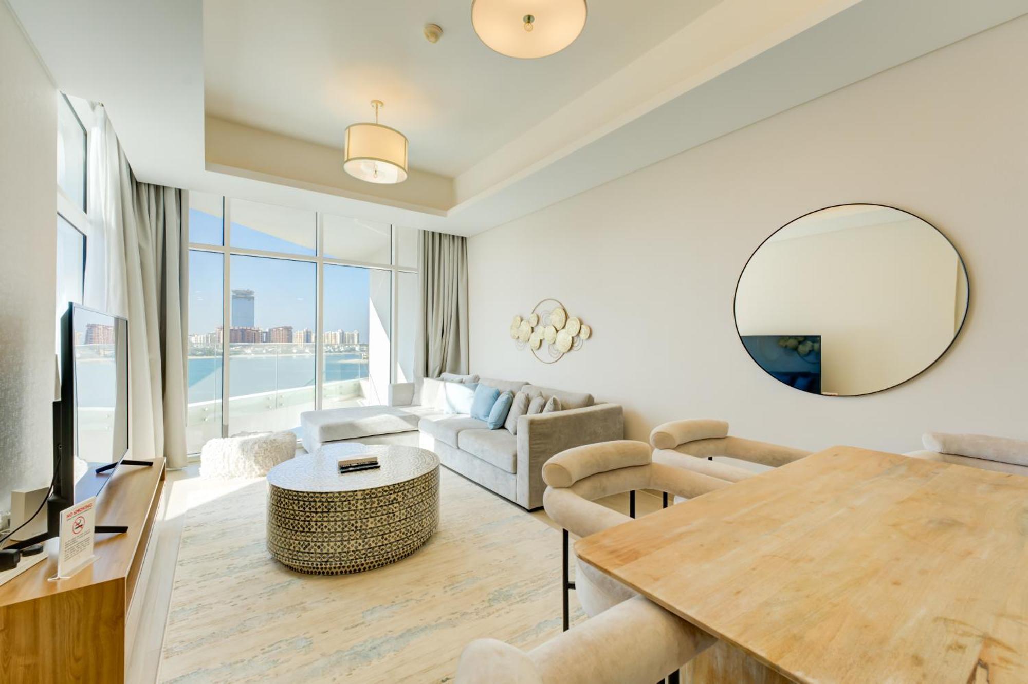 Stylish Palm Jumeriah 1-bed With Private * Dubai