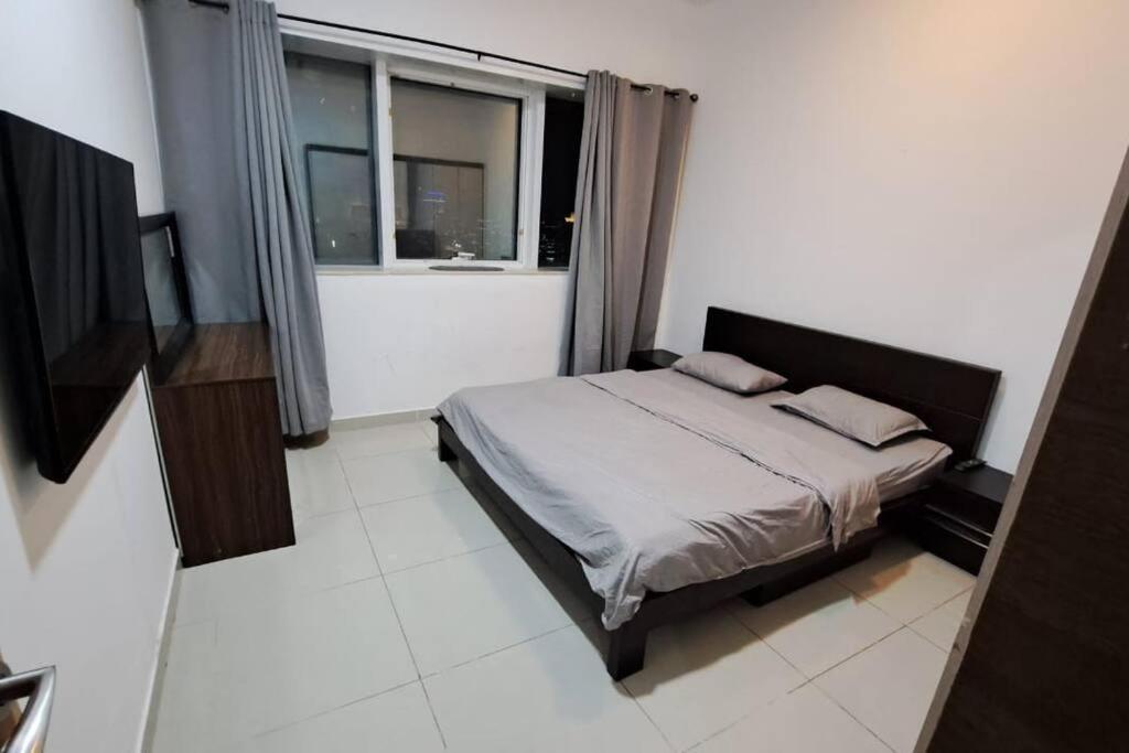 2 Bedroom With 4 King Size Beds * Dubai