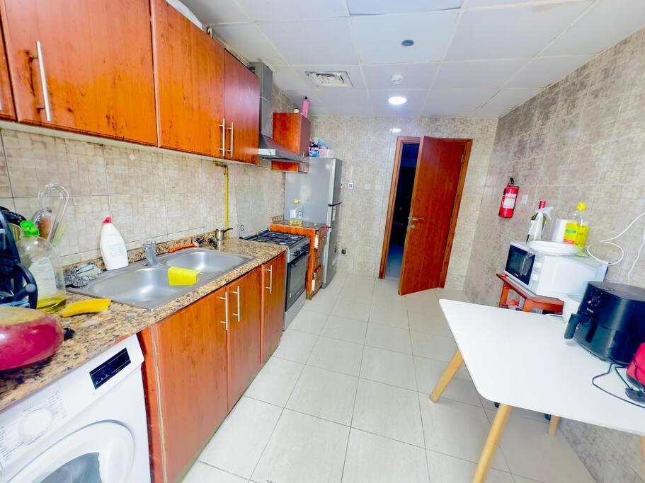 Apartment 2 Bedroom With 4 King Size Beds *