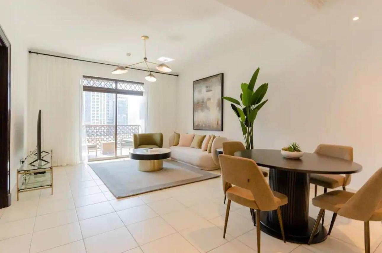 Aws Homes - Charming In Downtown Apartment