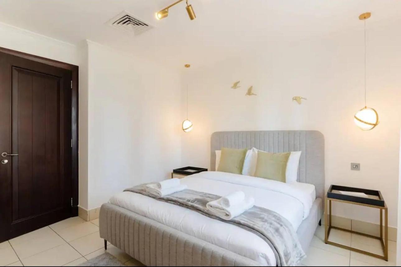 Aws Homes - Charming In Downtown Apartment *