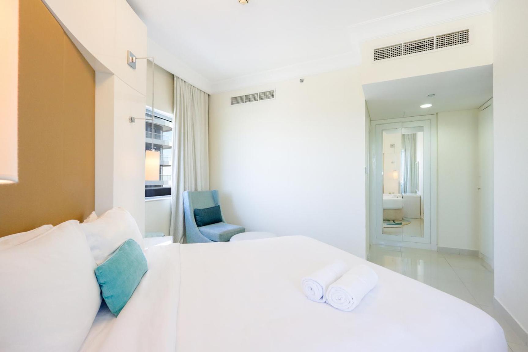 Homely 2br - Downtown Next To Mall Apartment Dubai