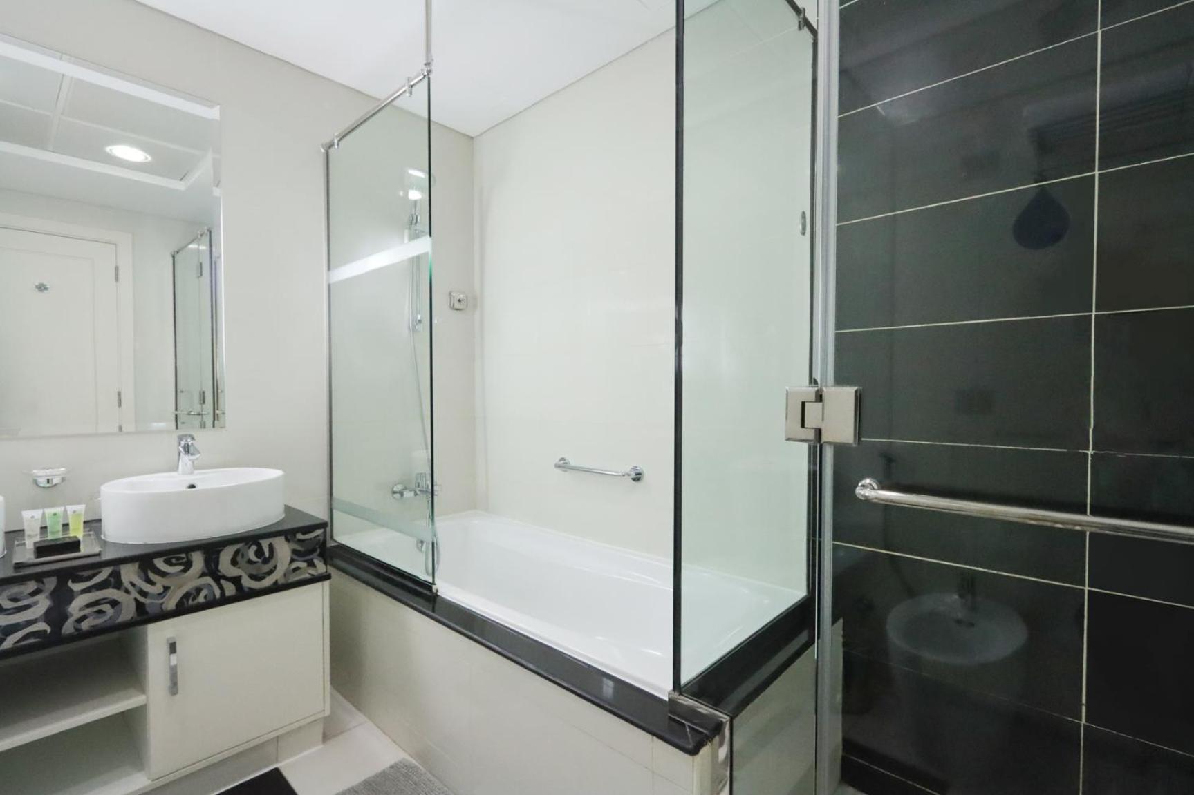 Homely 2br - Downtown Next To Mall Apartment