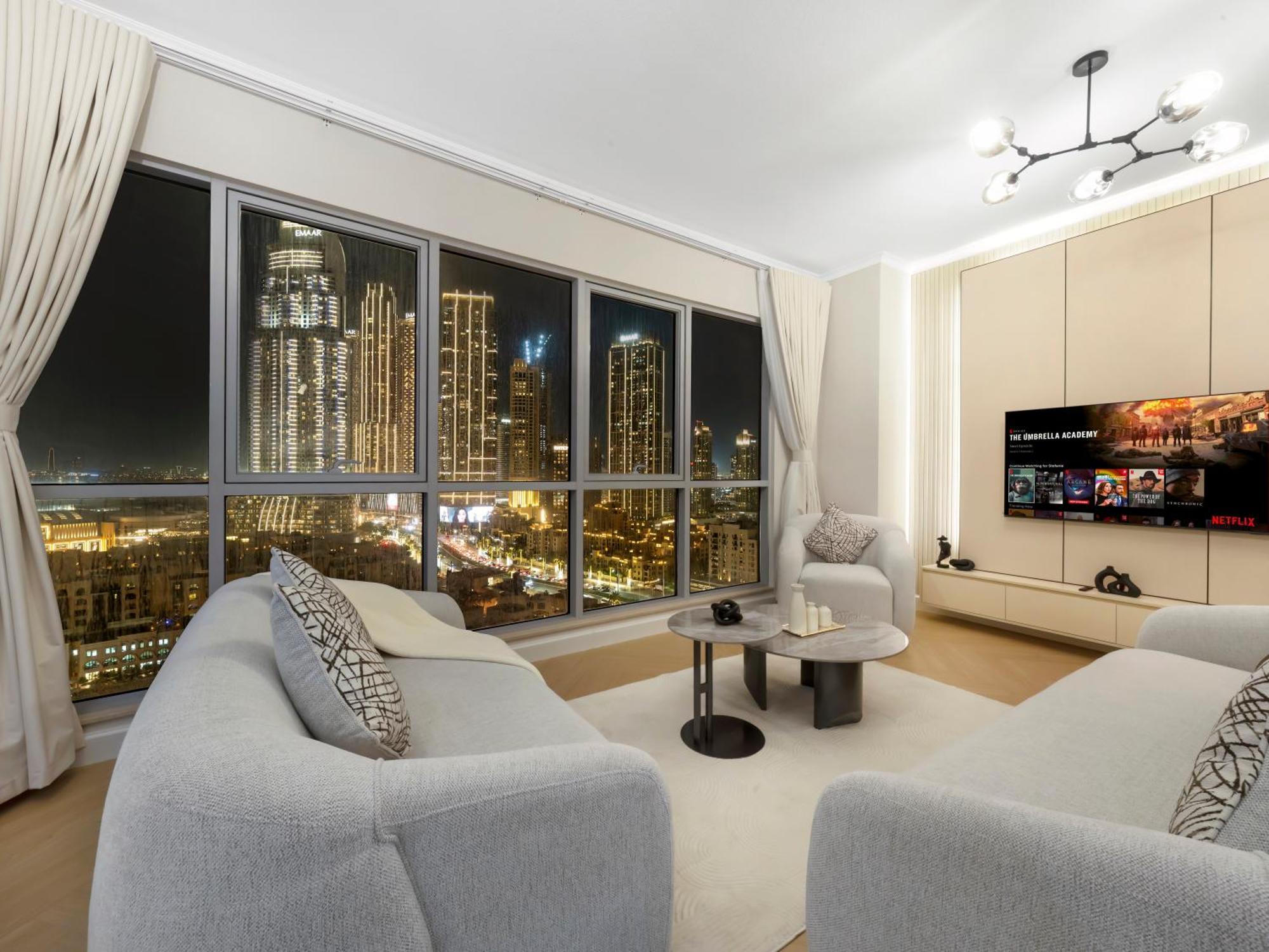 4 Bhk In Downtown With Iconic Burj Khalifa Views, 2 Minutes Walk To Dubai Mall Apartment Dubai