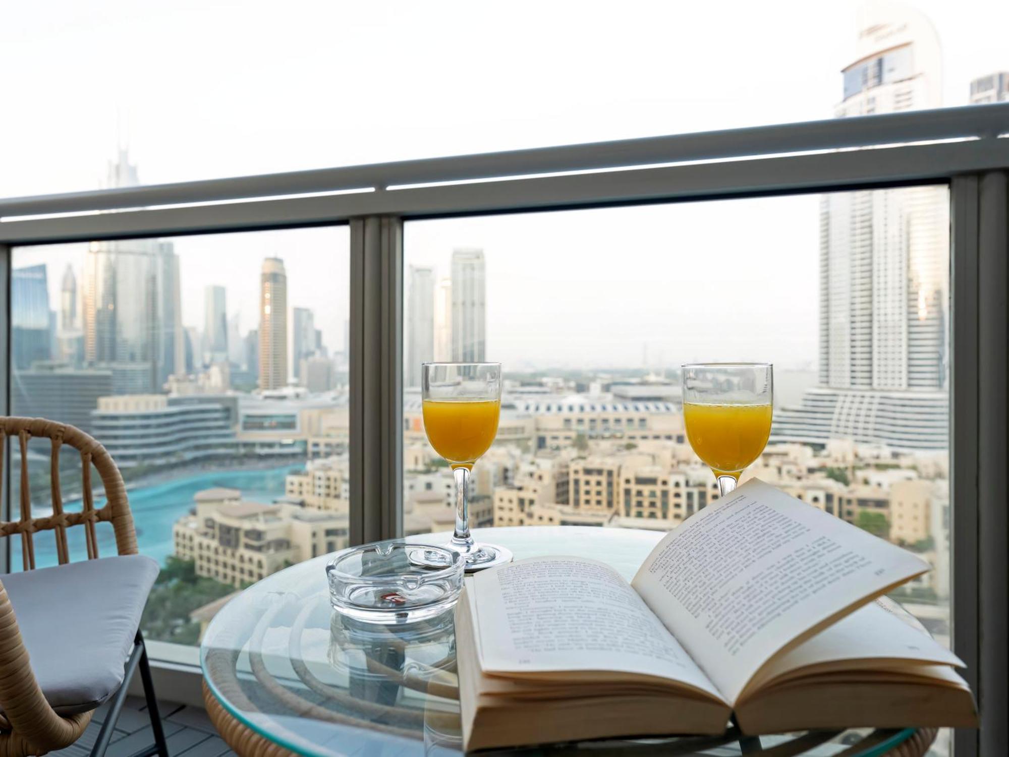 4 Bhk In Downtown With Iconic Burj Khalifa Views, 2 Minutes Walk To Dubai Mall Apartment *