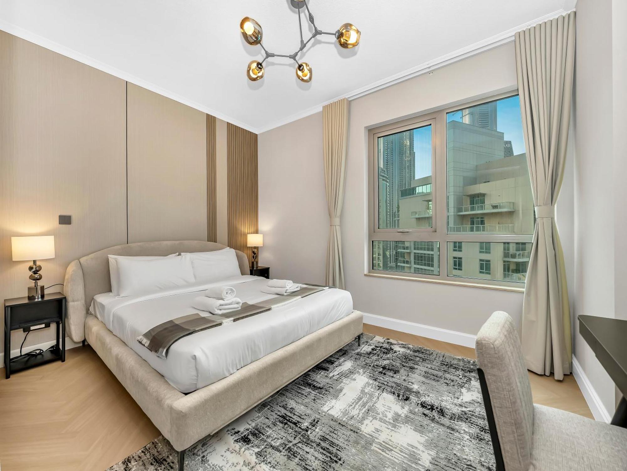 4 Bhk In Downtown With Iconic Burj Khalifa Views, 2 Minutes Walk To Dubai Mall Dubai