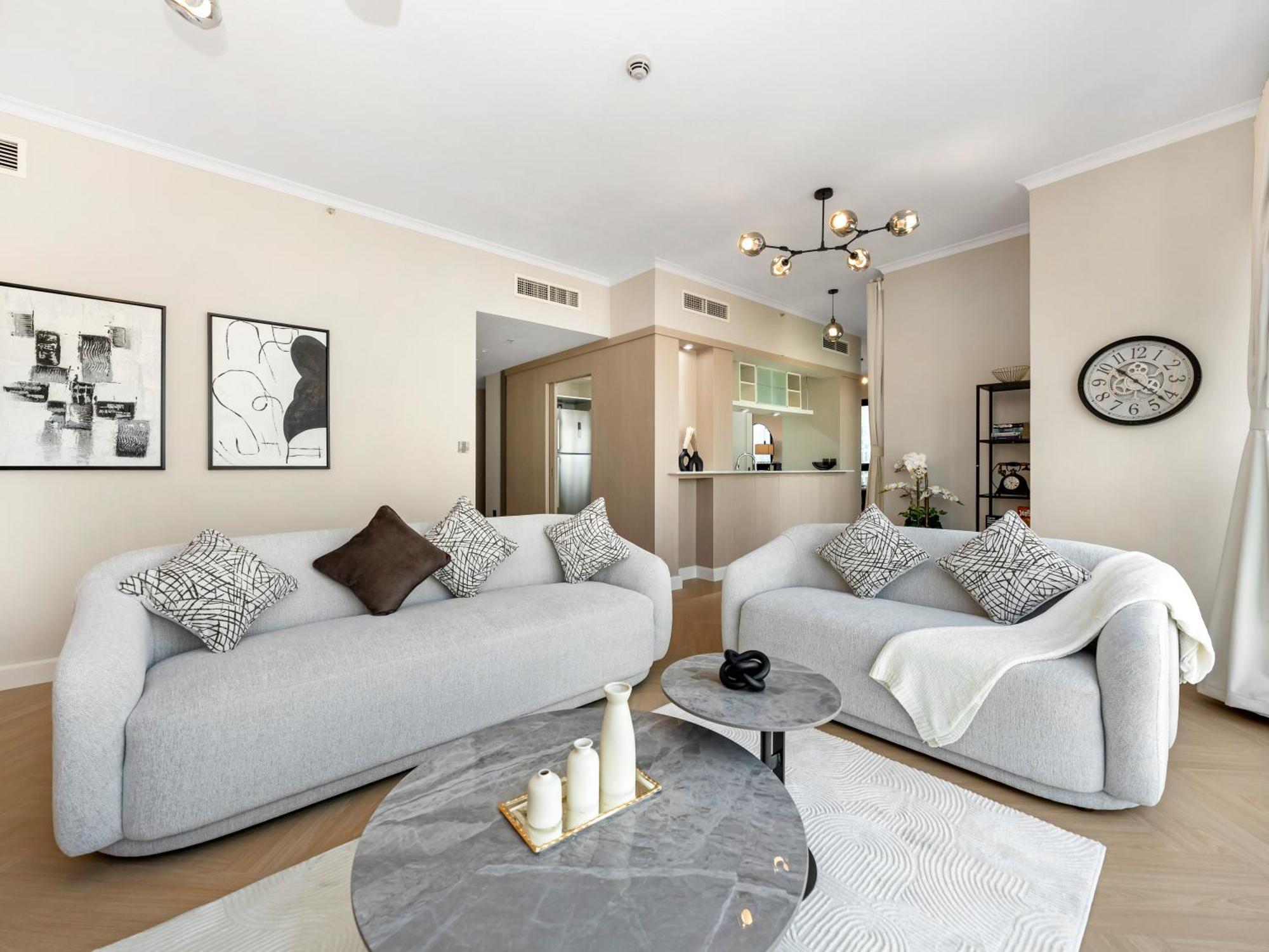 4 Bhk In Downtown With Iconic Burj Khalifa Views, 2 Minutes Walk To Dubai Mall