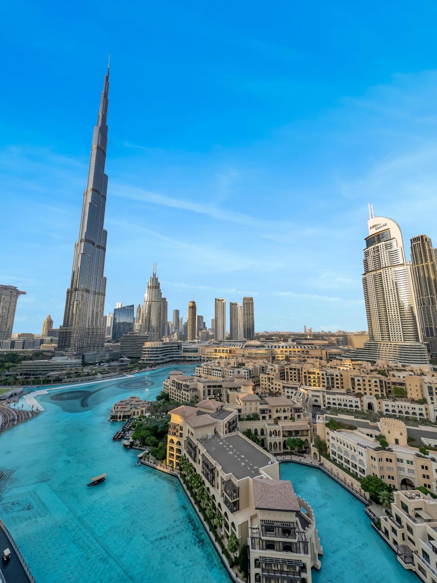 4 Bhk In Downtown With Iconic Burj Khalifa Views, 2 Minutes Walk To Dubai Mall Apartment Dubai