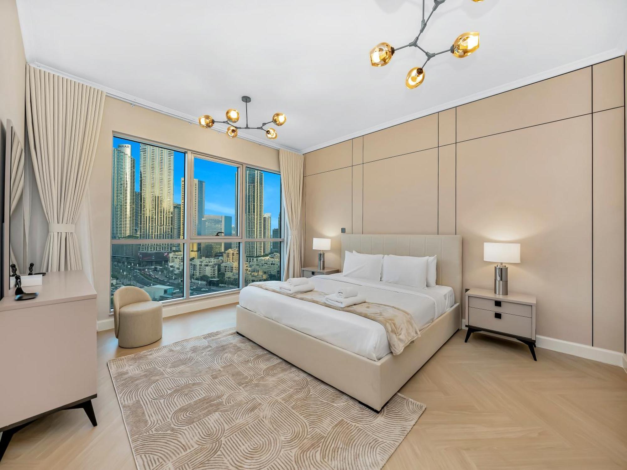 4 Bhk In Downtown With Iconic Burj Khalifa Views, 2 Minutes Walk To Dubai Mall * Dubai