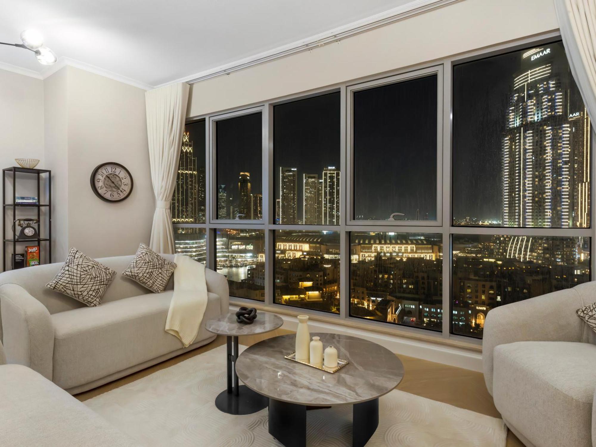 4 Bhk In Downtown With Iconic Burj Khalifa Views, 2 Minutes Walk To Dubai Mall * Dubai