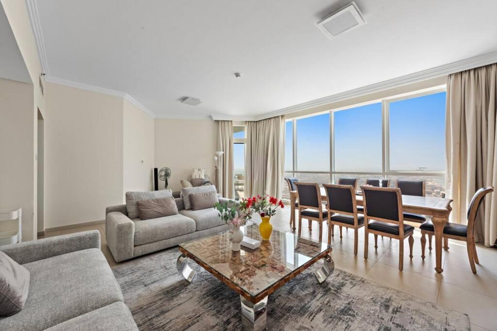 Apartment Entire 3 Bedroom With Direct Access