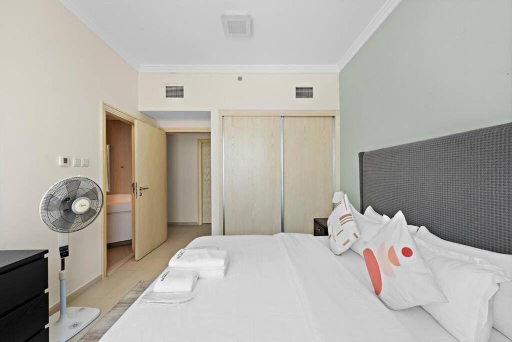 Entire 3 Bedroom With Direct Access Apartment *