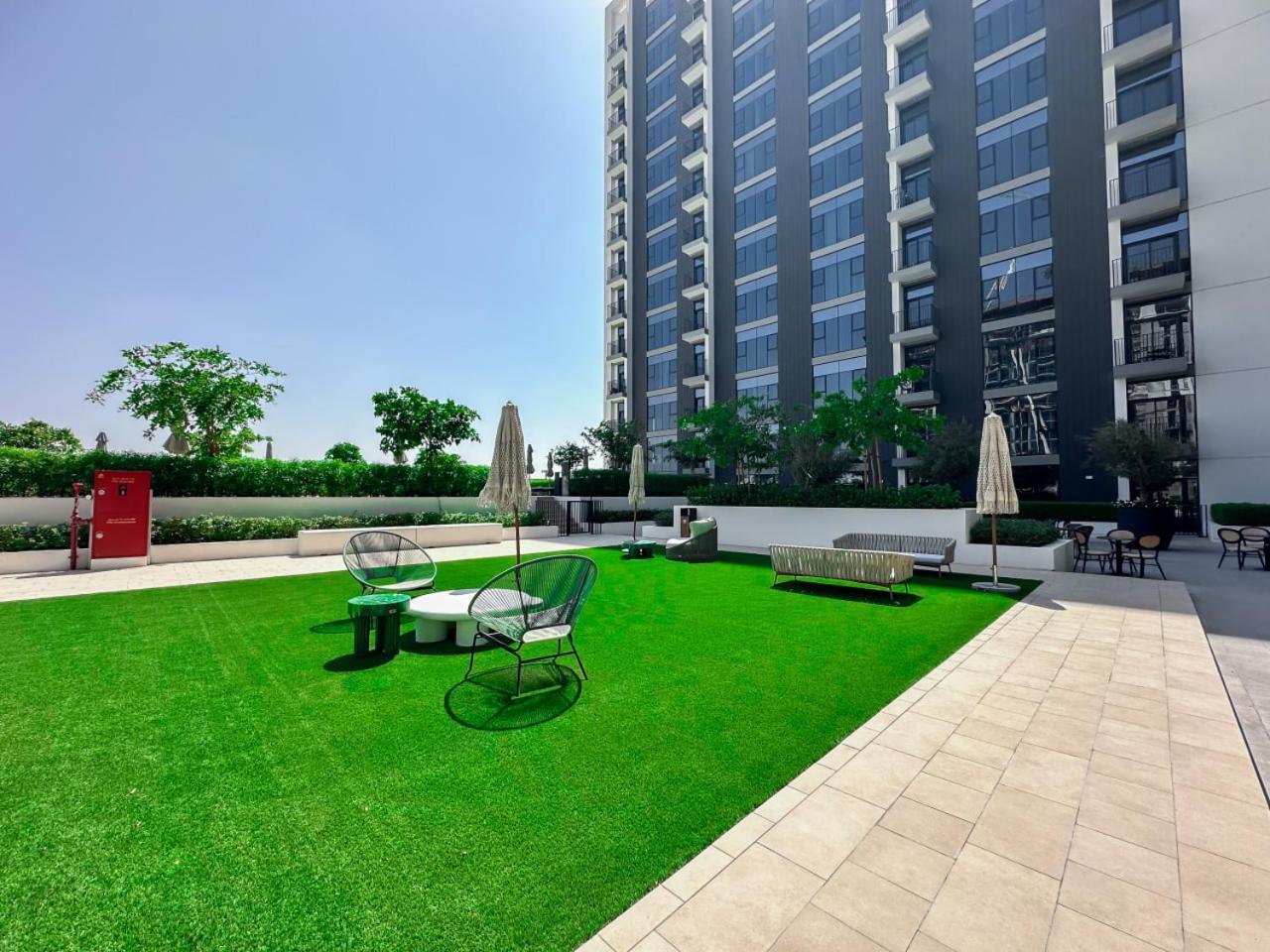 Luxury In Golfville Hills Apartment