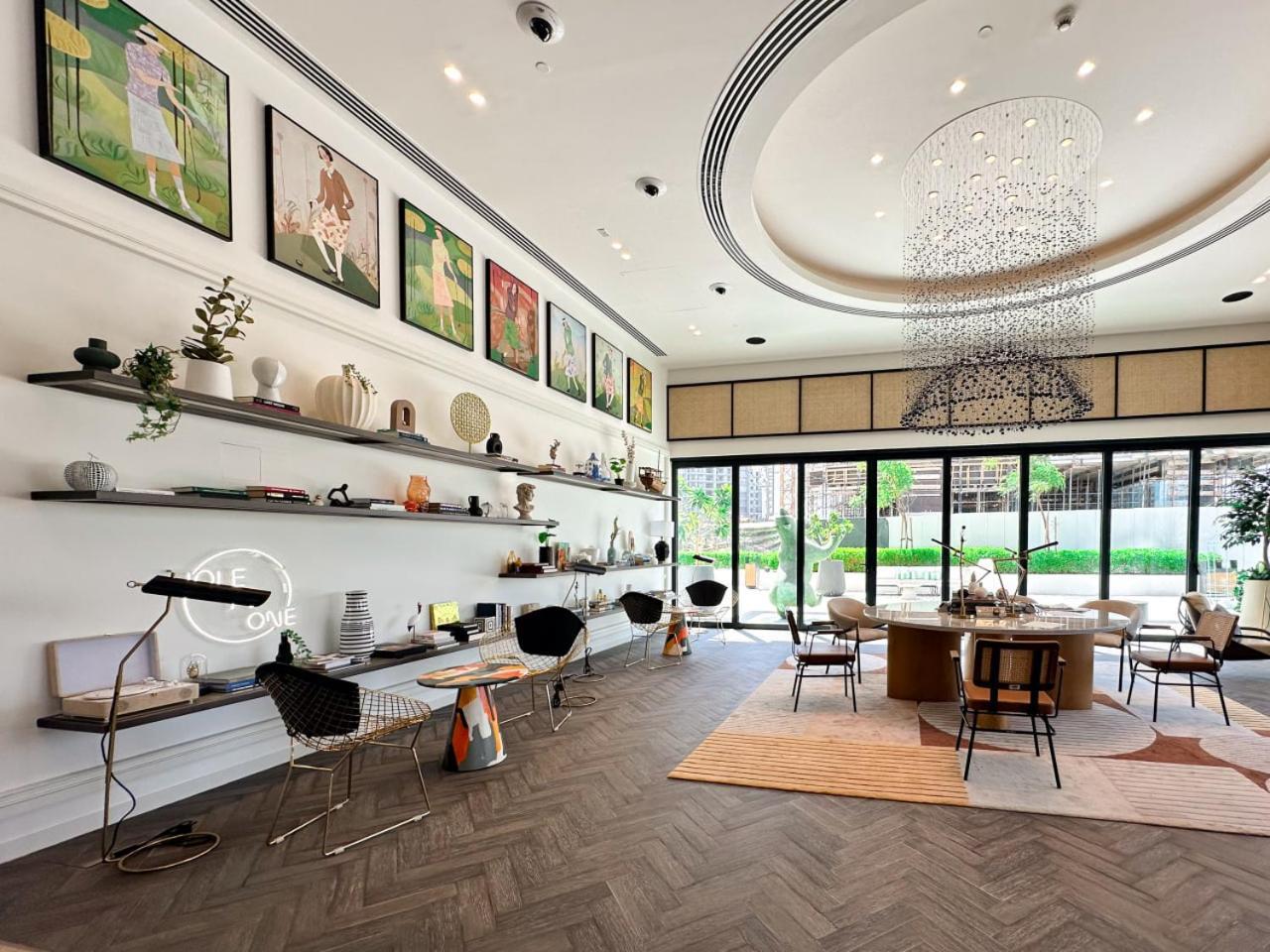 Luxury In Golfville Hills