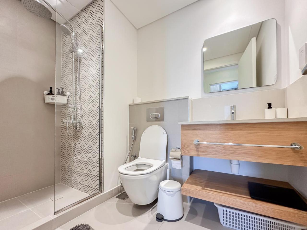 Luxury In Golfville Hills Apartment