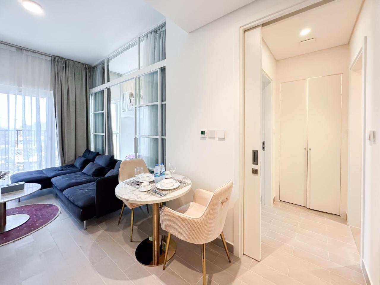 Luxury In Golfville Hills Apartment