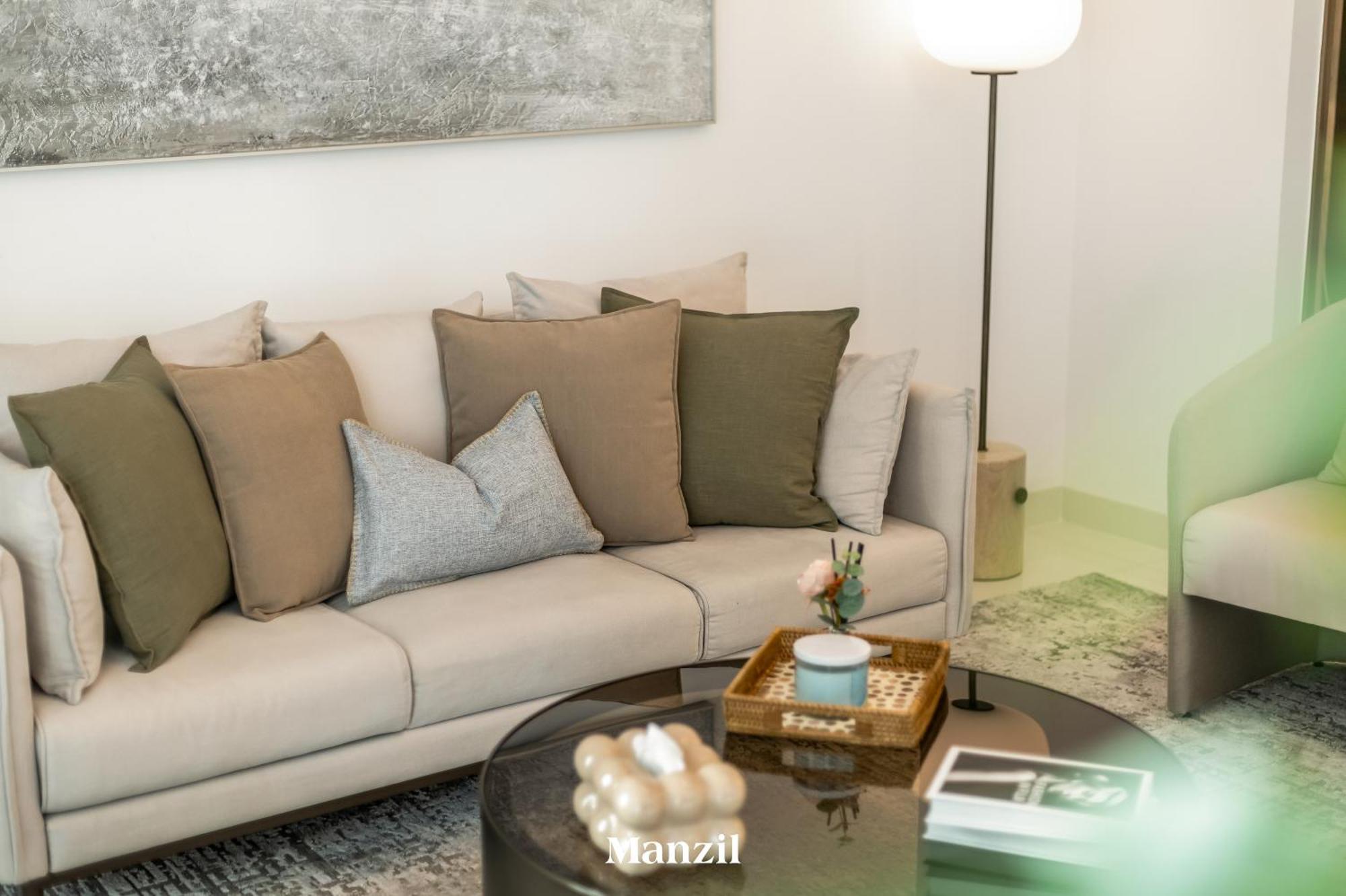 2br Coastal Luxury Retreat At Emaar Beachfront Apartment