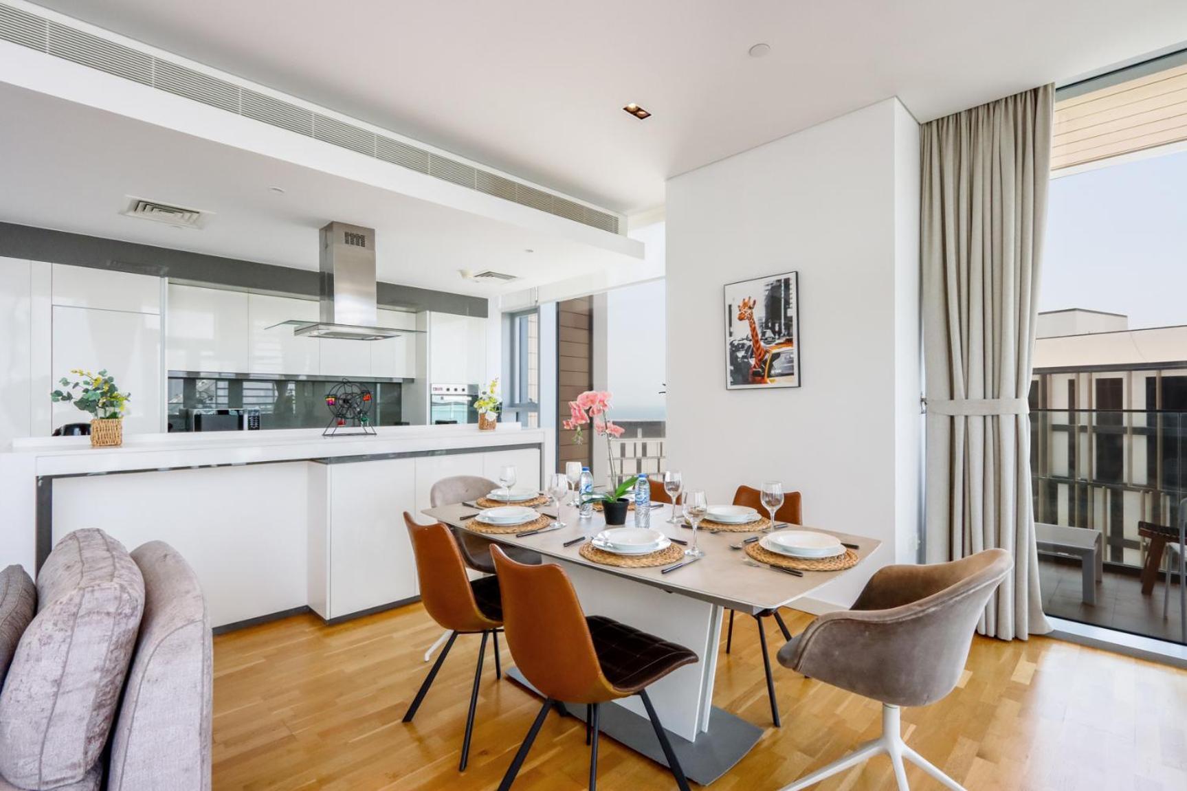 Prime 3br With 1 And Full Ain View In Bluewaters Apartment *
