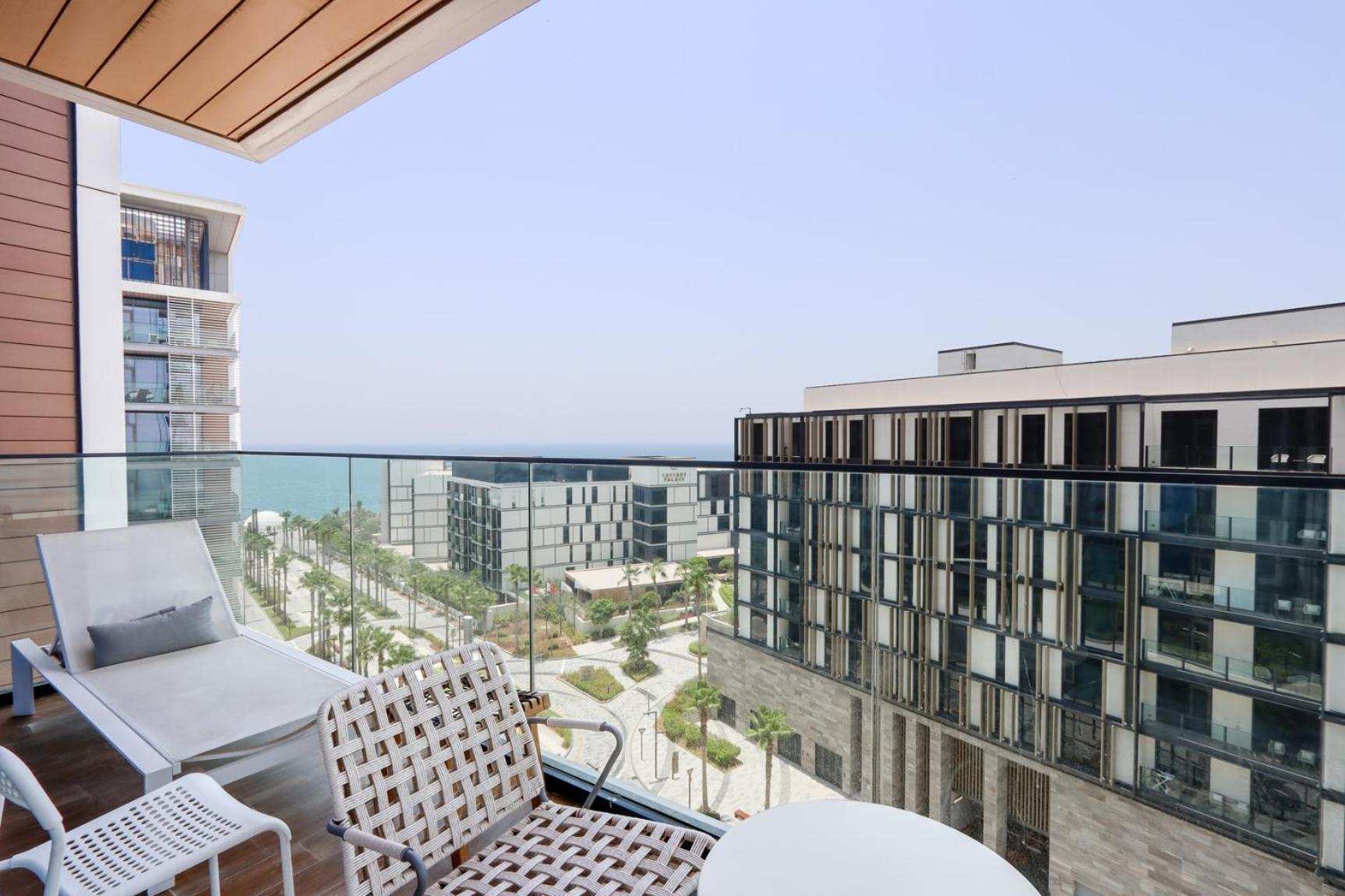 Prime 3br With 1 And Full Ain View In Bluewaters Dubai