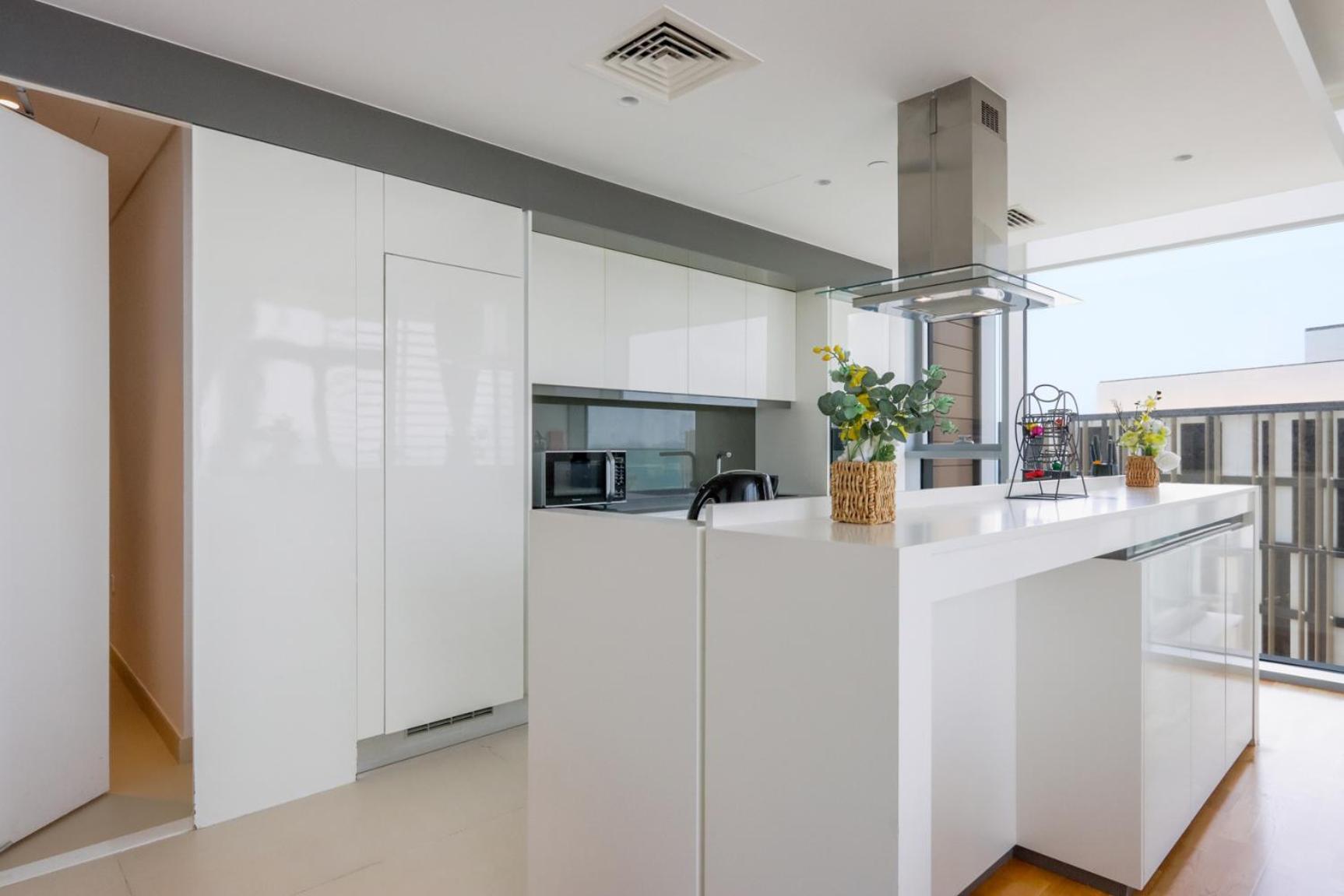 Prime 3br With 1 And Full Ain View In Bluewaters Apartment *