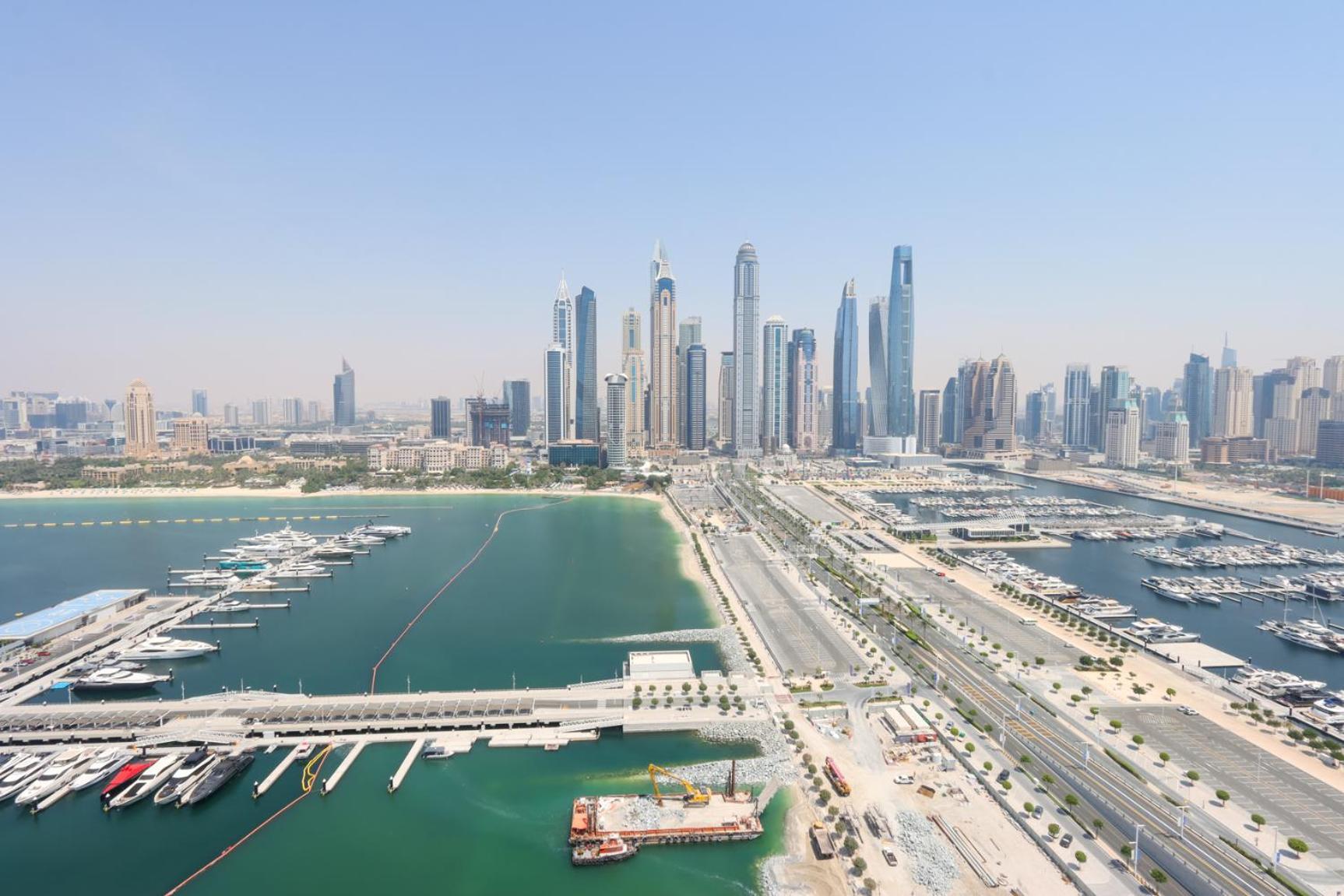 Livbnb- 3br With Marina Skyline View Apartment *