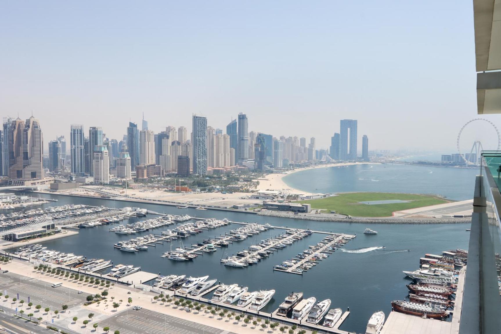 Livbnb- 3br With Marina Skyline View * Dubai