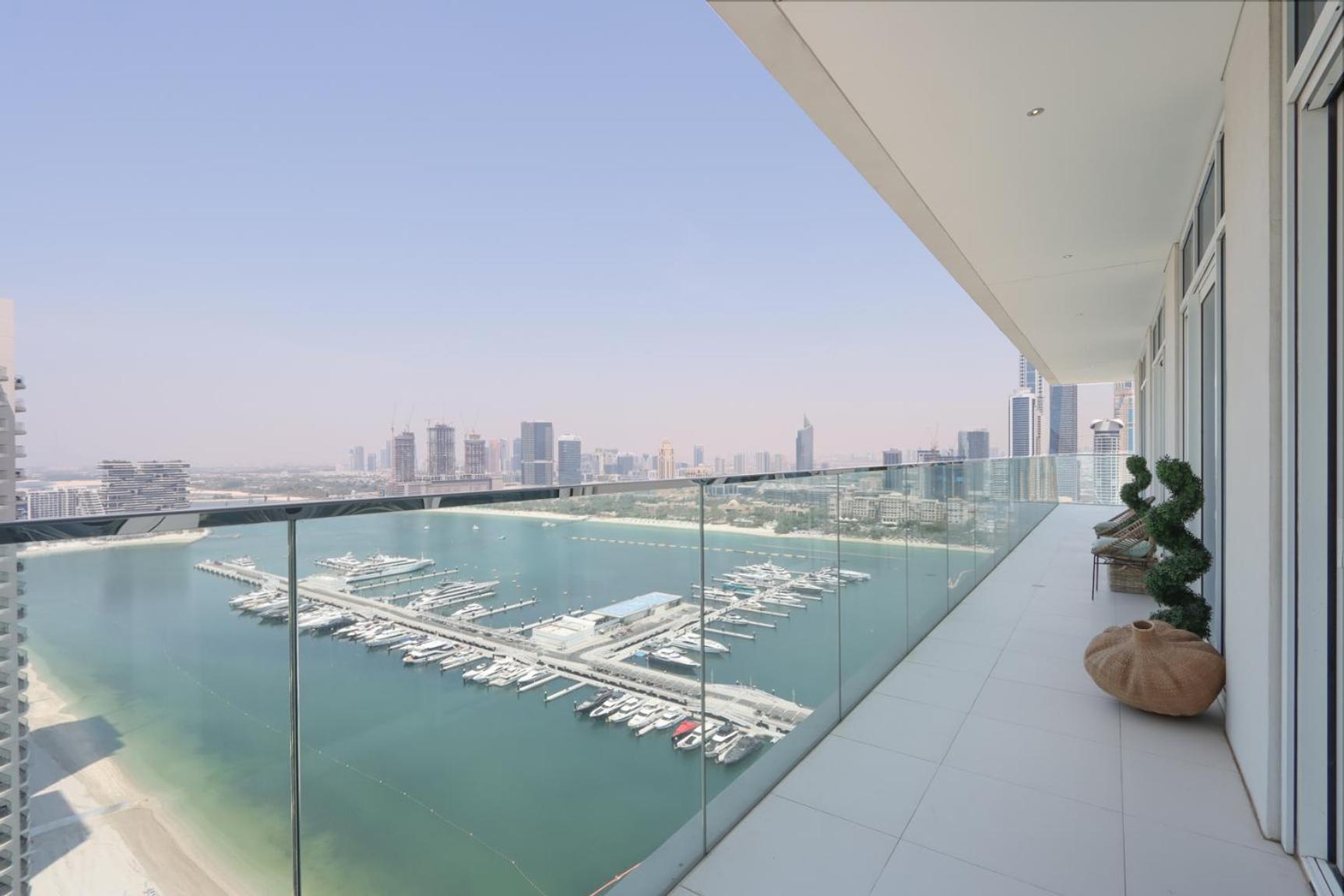 Livbnb- 3br With Marina Skyline View Apartment *