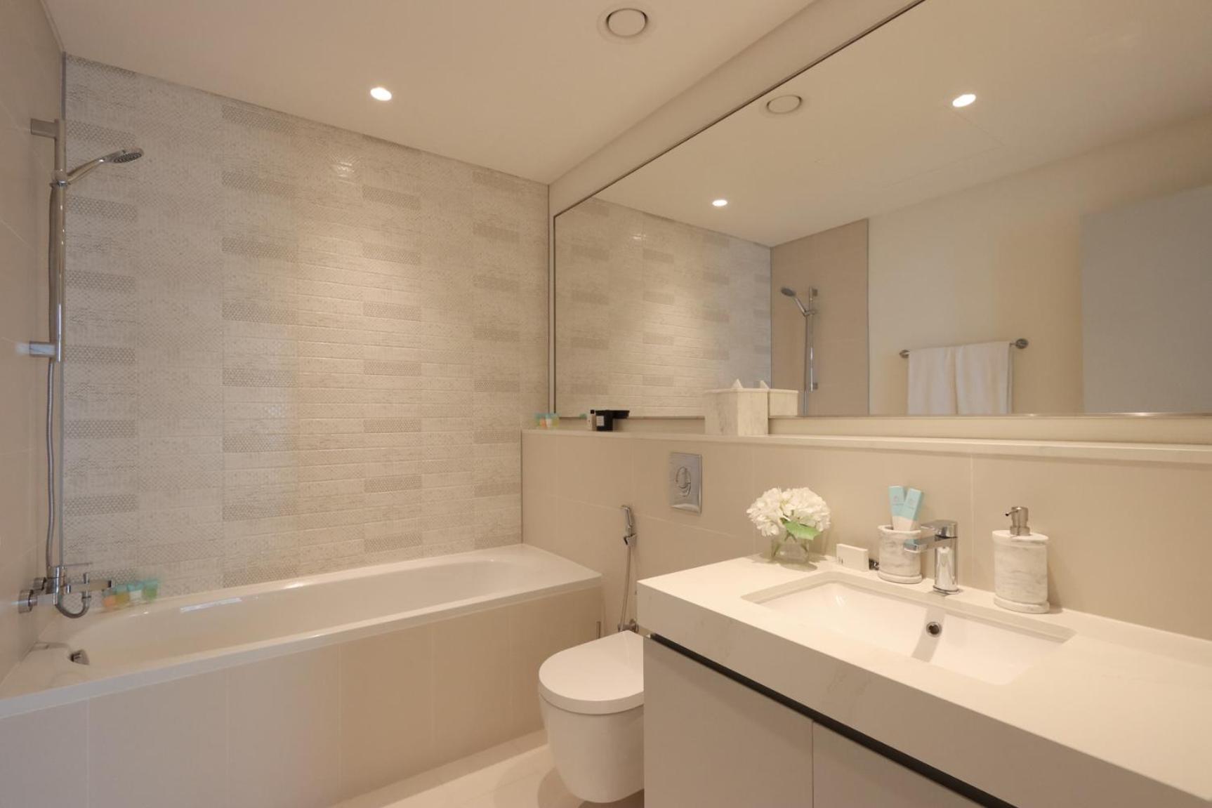 Livbnb- 3br With Marina Skyline View Apartment Dubai