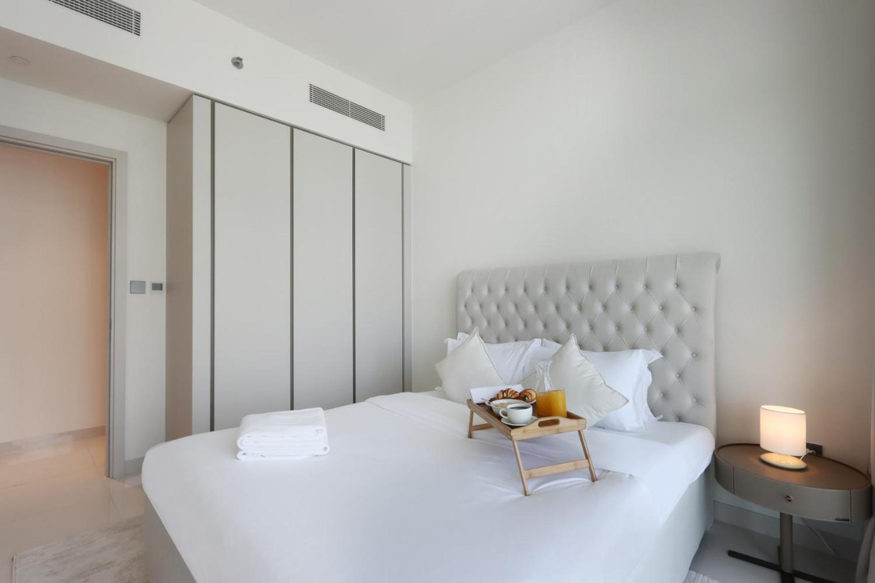 Livbnb- 3br With Marina Skyline View Apartment