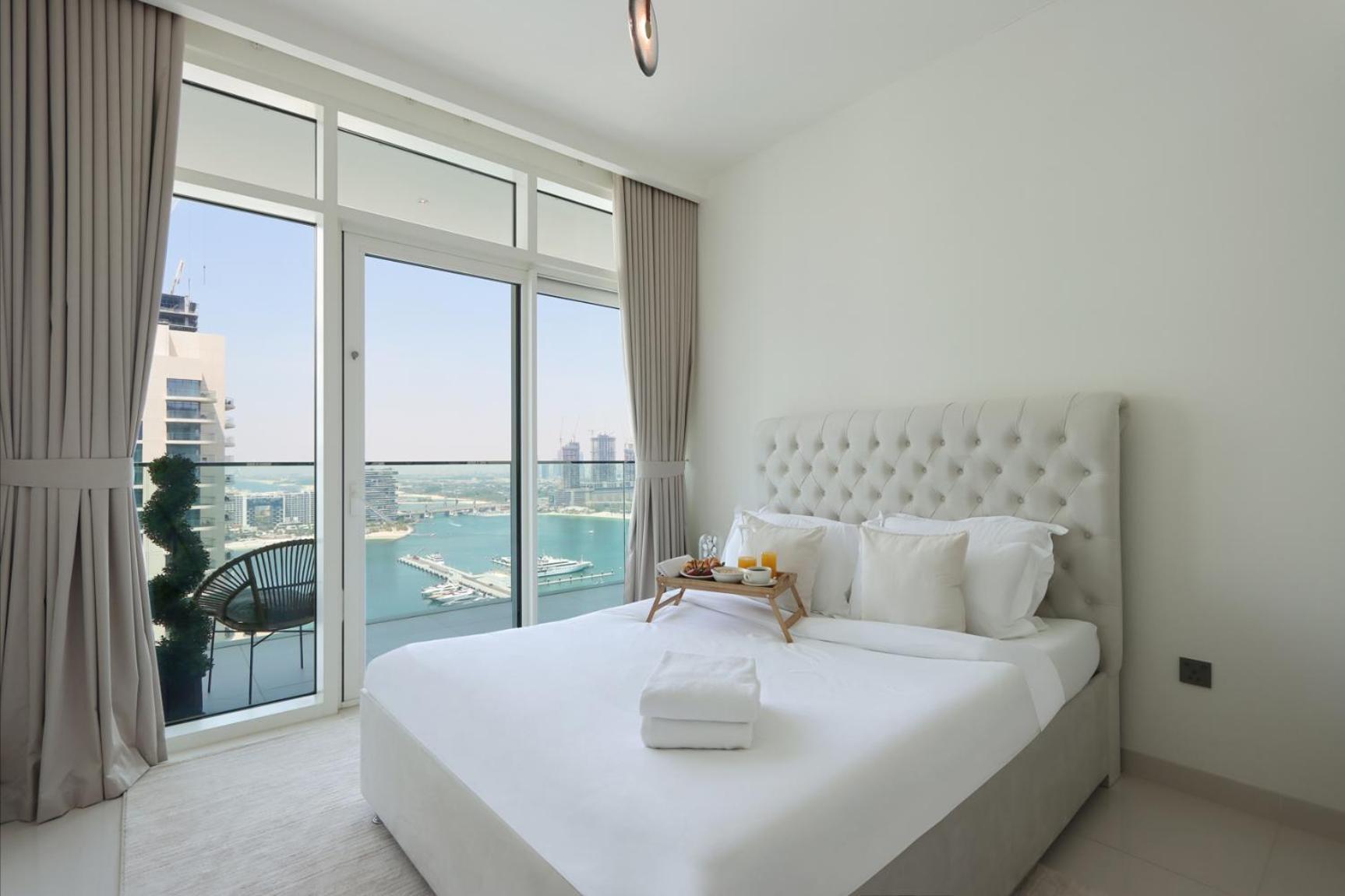 Livbnb- 3br With Marina Skyline View Apartment *