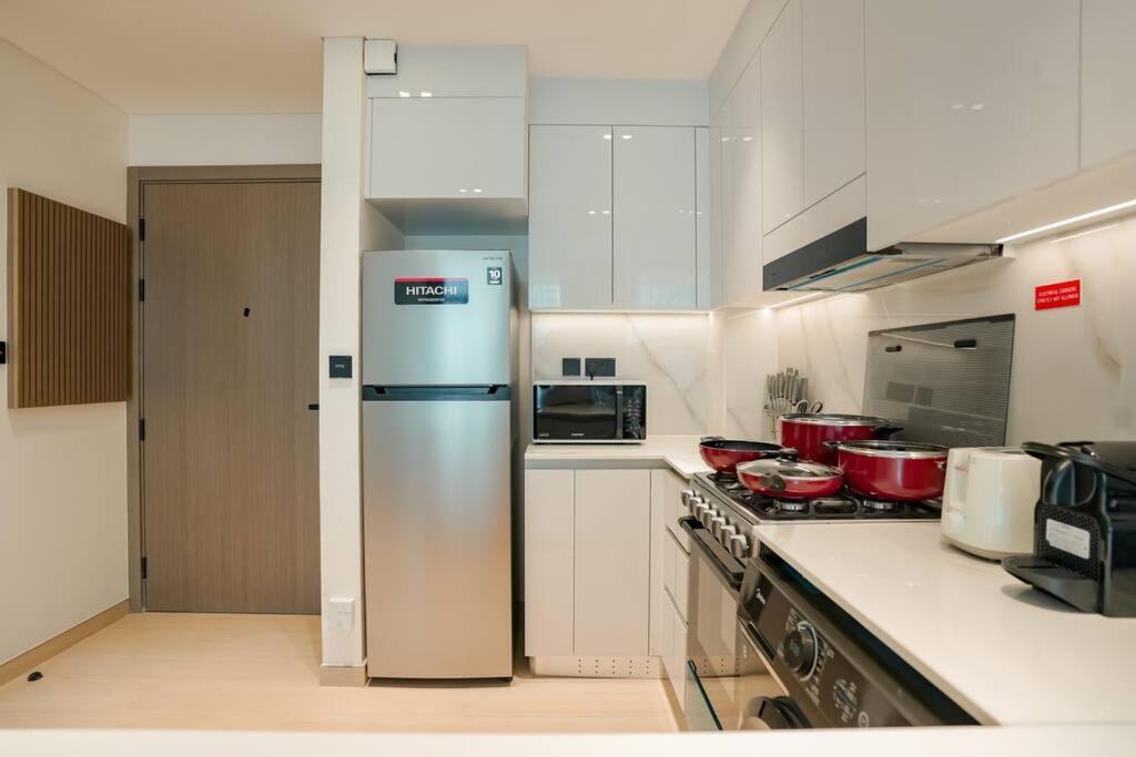 Luxury 1br In Jvc W Pool Gym Parking And Close To Attractions * Dubai