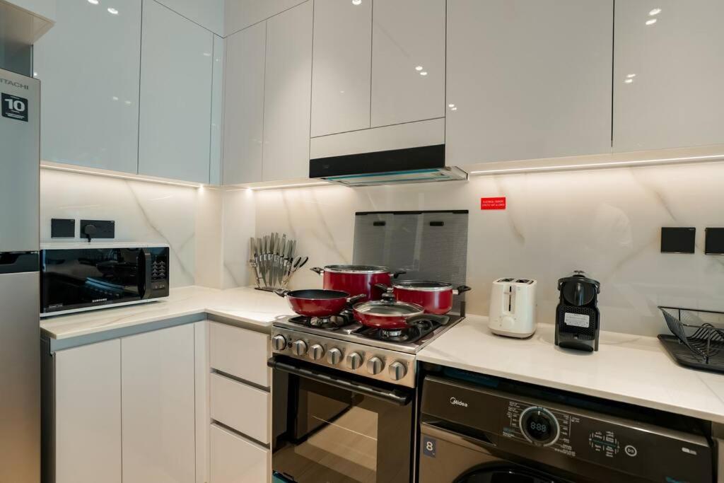 Luxury 1br In Jvc W Pool Gym Parking And Close To Attractions Apartment Dubai