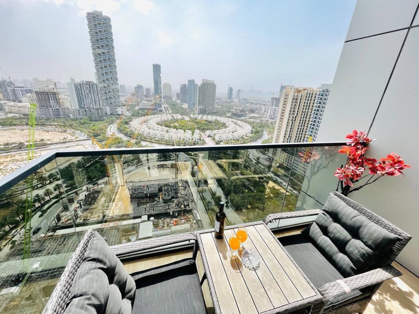 High-floor Luxurious Living In Jvc, Near Marina Dubai
