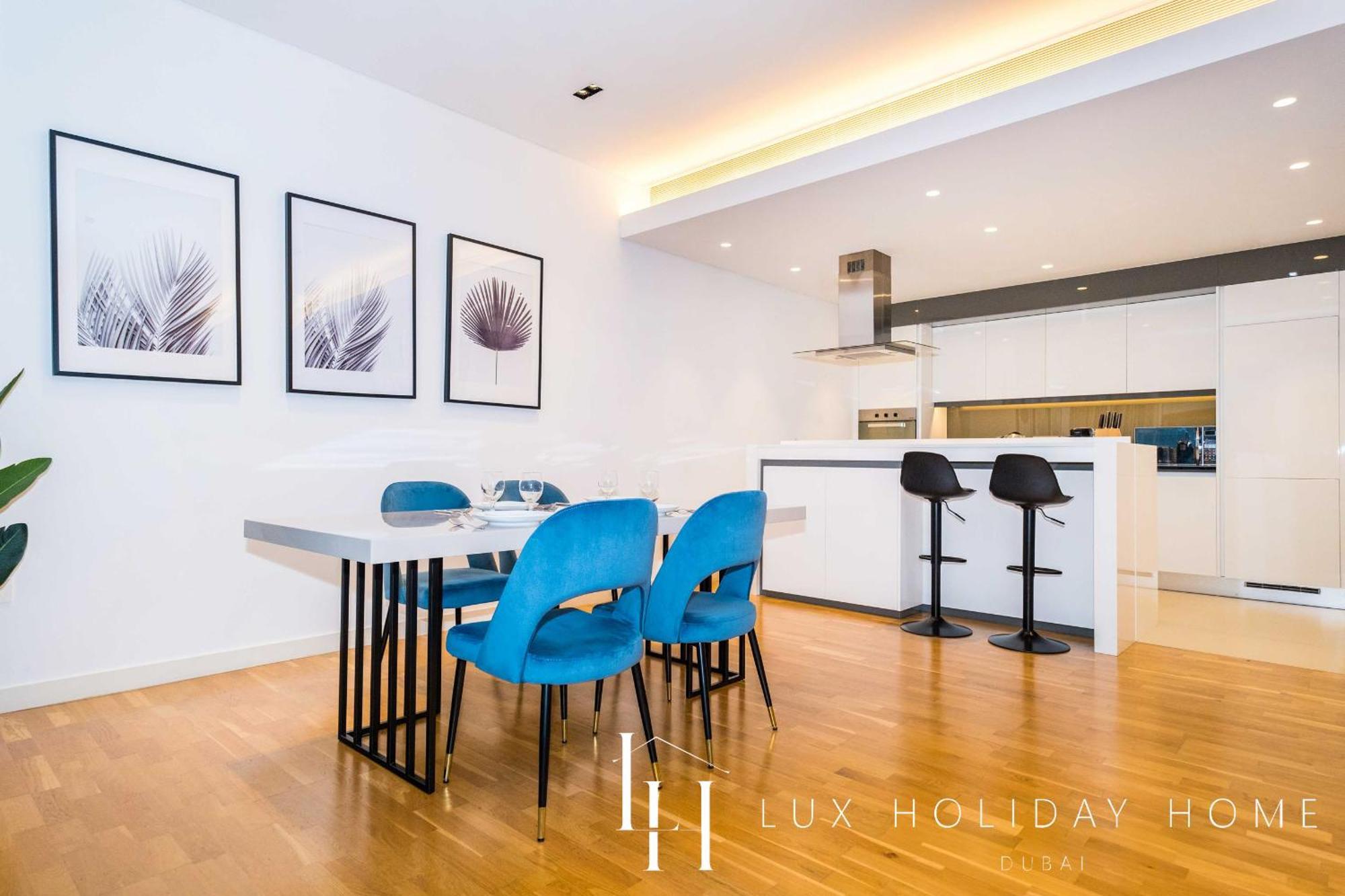 Lux - The Bluewater Island Apartment *