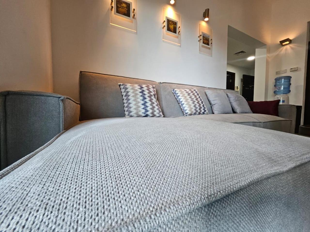 The Belvedere Marina Inn, Heart Of Marina Apartment *