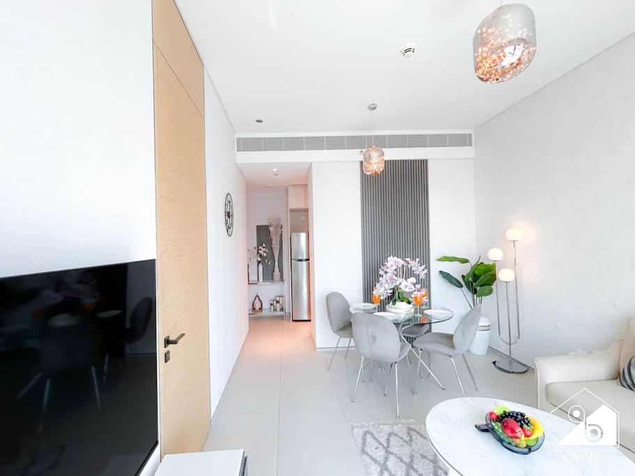 Luxury 1b Jbr Escape With Stunning Views Apartment *