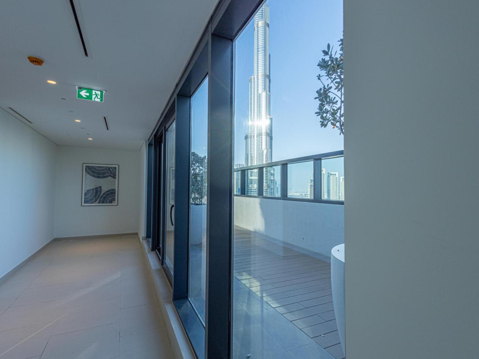 Mh- Act Tower - Downtown 1bhk-ref4106 Dubai