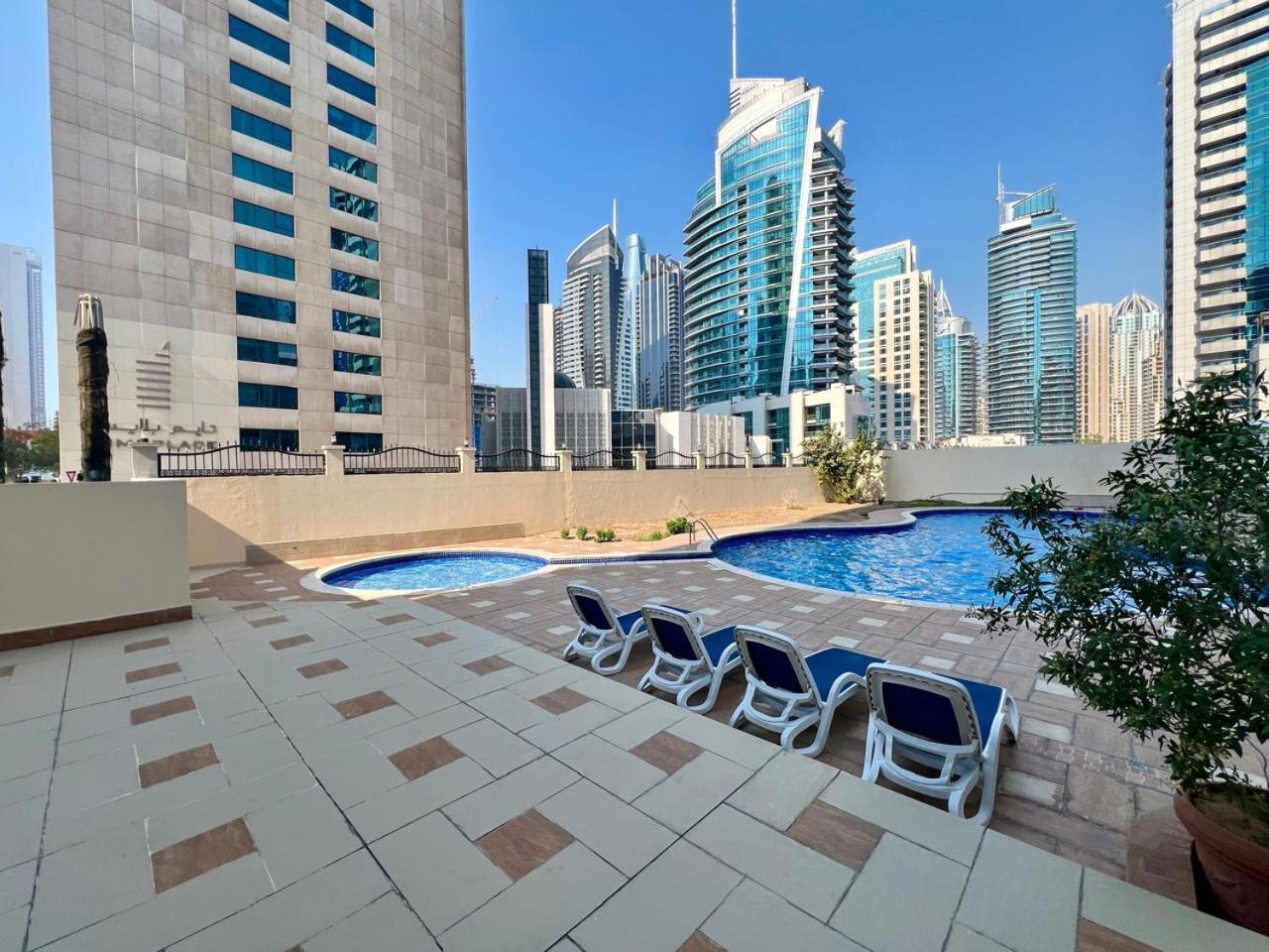 White Sage Stunning New In Marina Apartment
