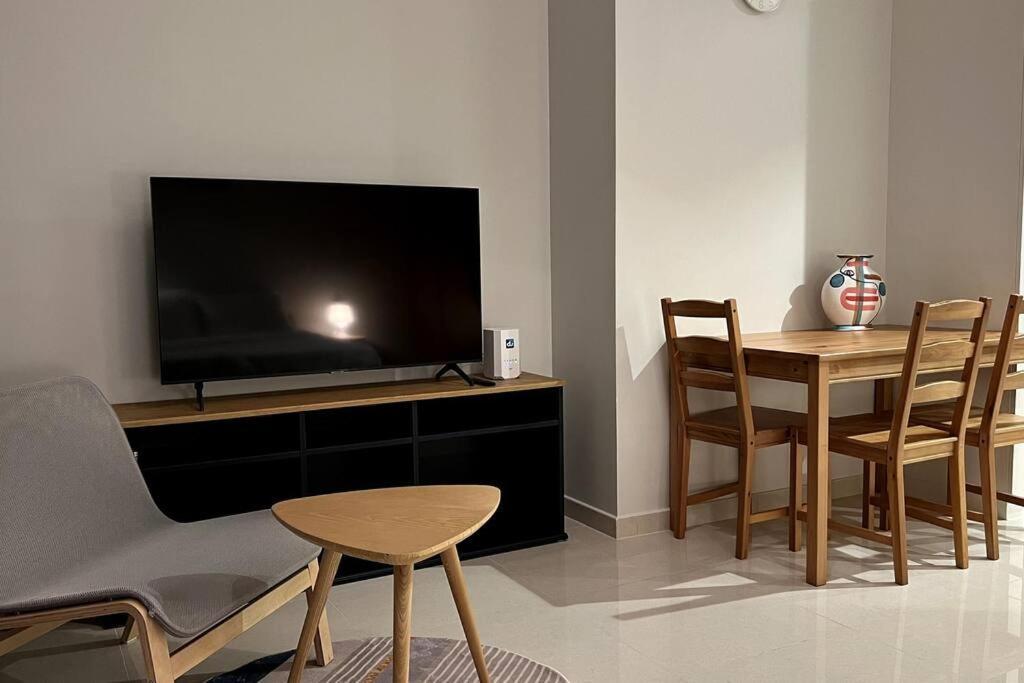 Iconic In Business Bay Apartment *