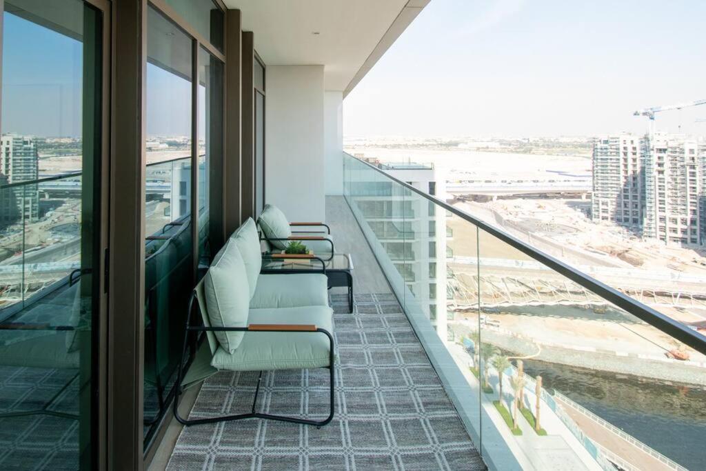 Apartment Waves - Luxurious 11th Floor Retreat In Palace Residences Dubai