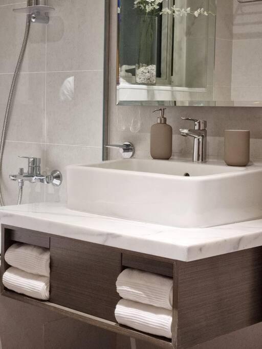 2 Bedroom Damac Prive Apartment Dubai